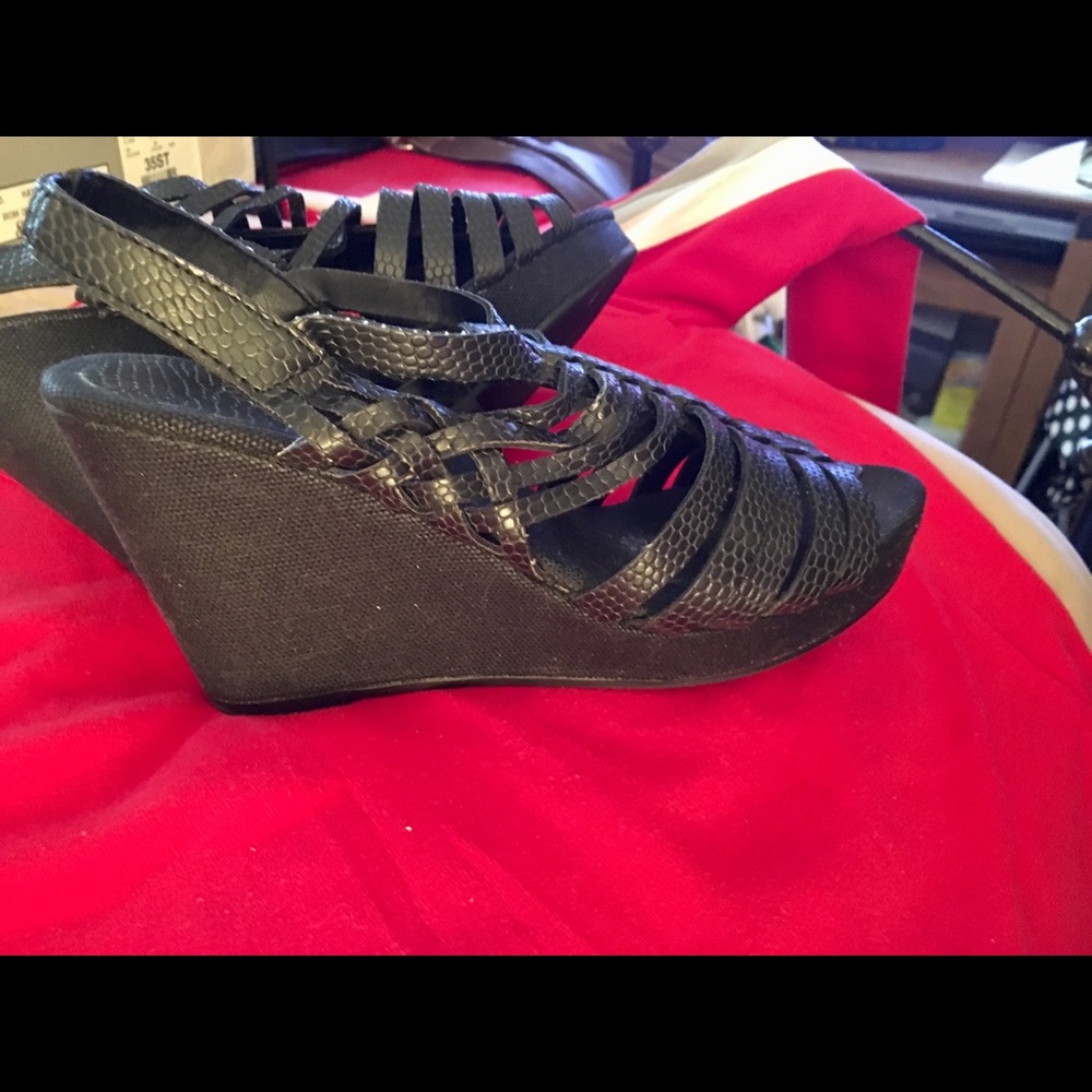 New York And Co. Caged Platform Sandals